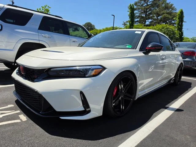 2024 Honda Civic Type-R's photo