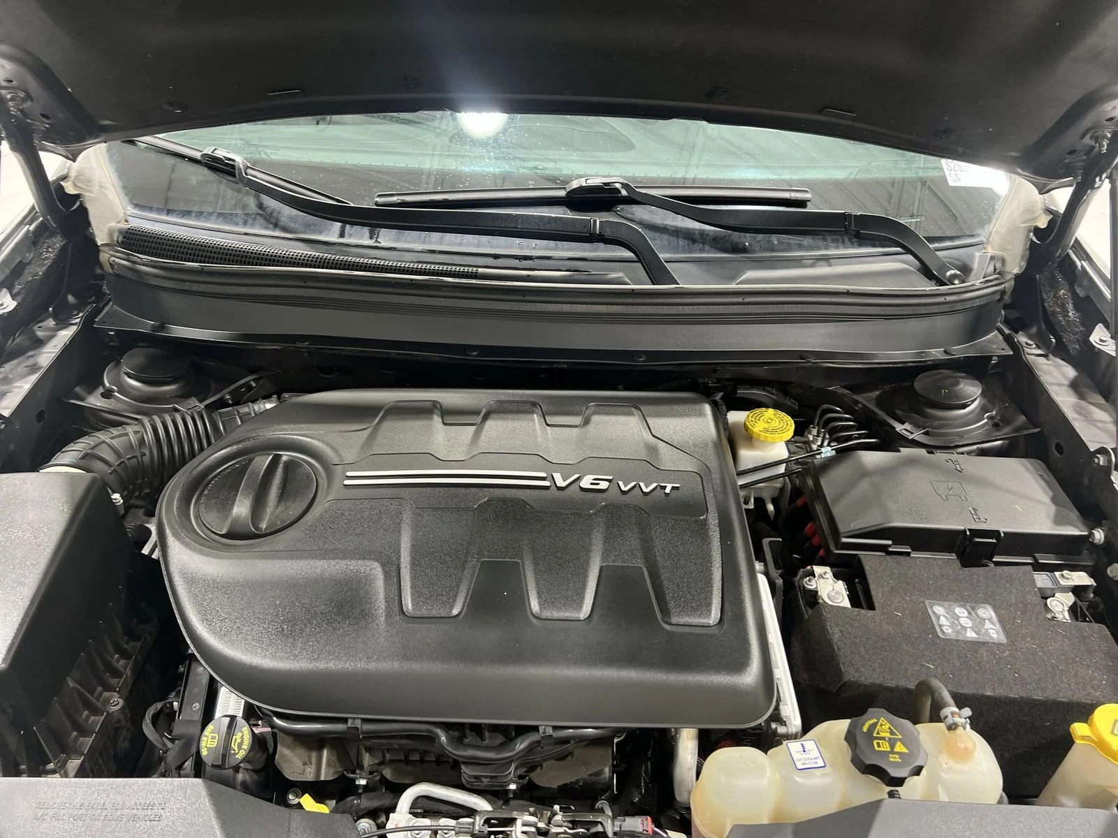 Used 2020 Gray Jeep Latitude Plus image 24