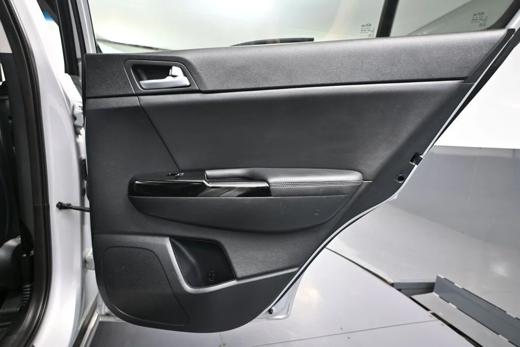 Used 2019 Silver Kia SX image 42