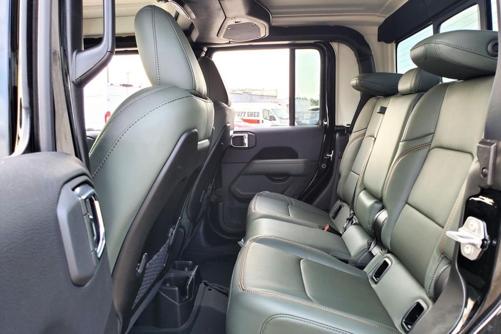 2025 Jeep Gladiator Mojave - Photo 17