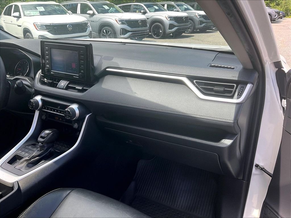 Used 2022 White Toyota XLE image 13