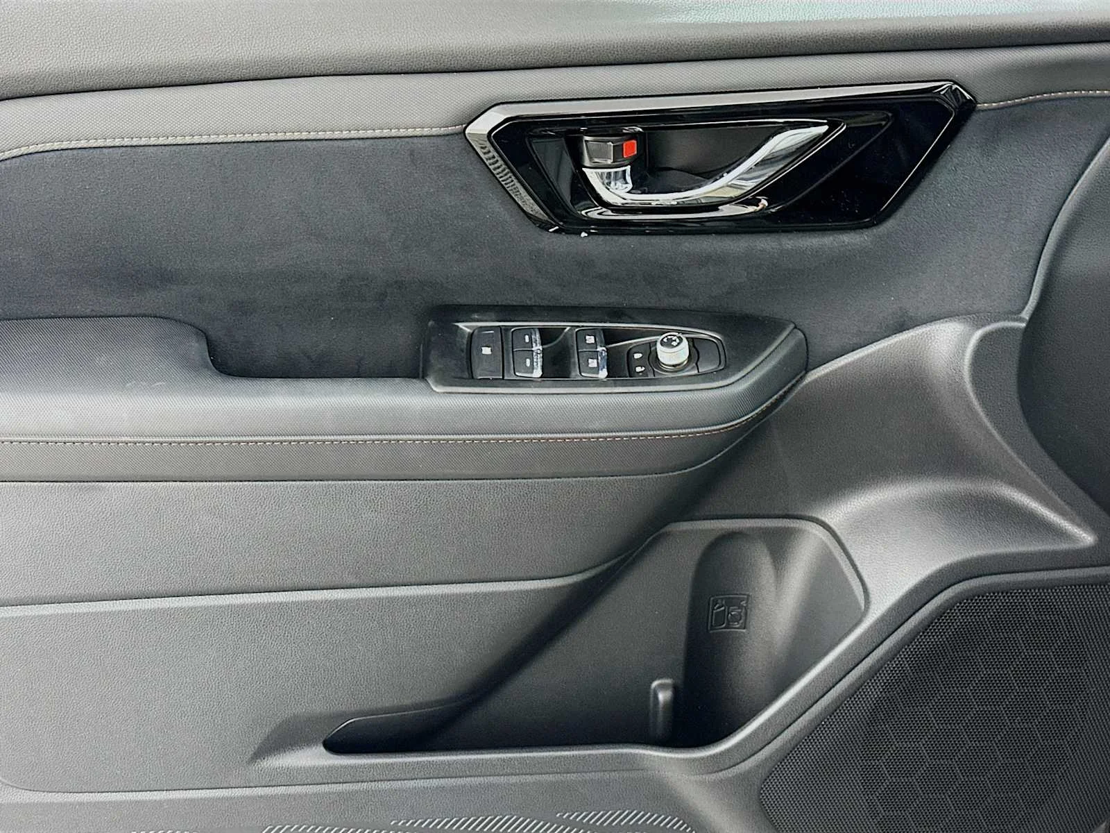 New 2026 MAGNETITE GRAY METALLIC Subaru Sport Onyx Edition image 16