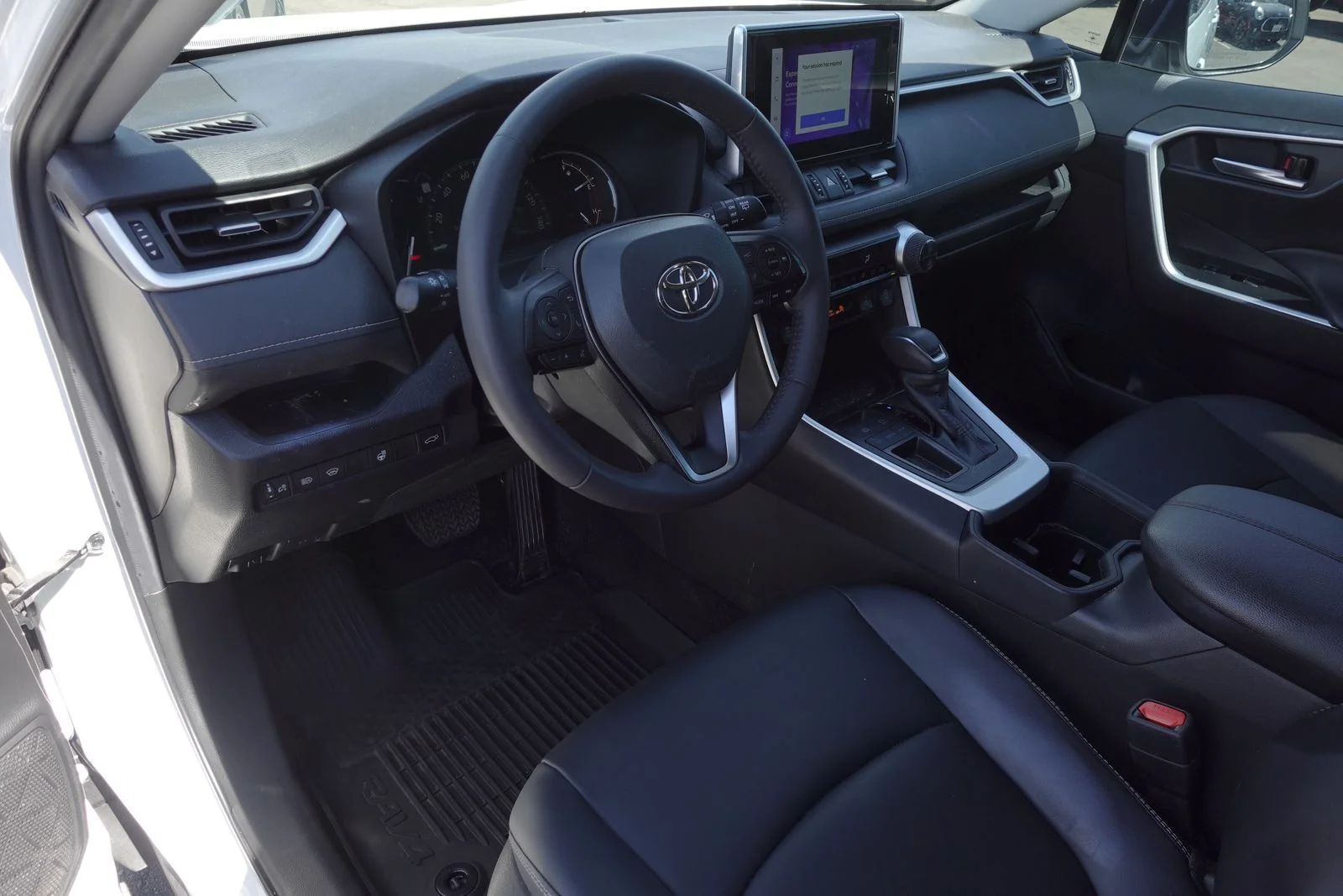 Used 2023 Wind Chill Pearl Toyota XLE Premium image 9