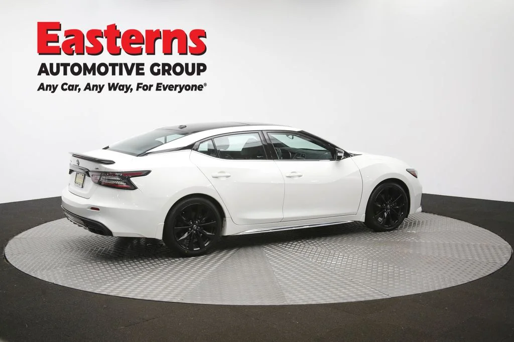 Used 2023 White Nissan SR image 47