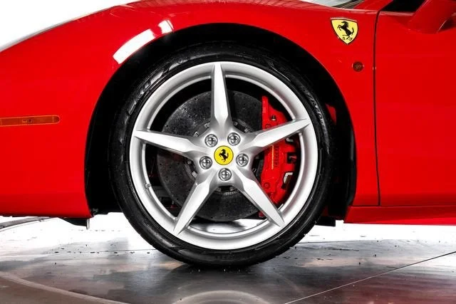 Certified Used 2018 Rosso Corsa Ferrari  image 18