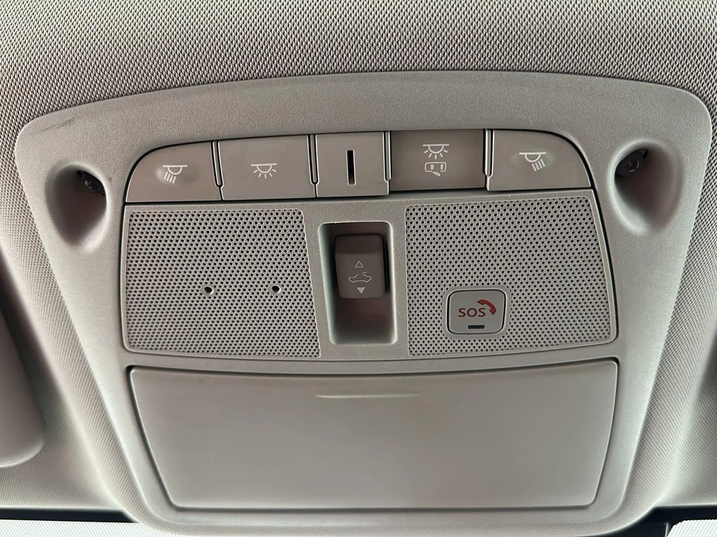 Used 2022 Gun Metallic Nissan SL image 37