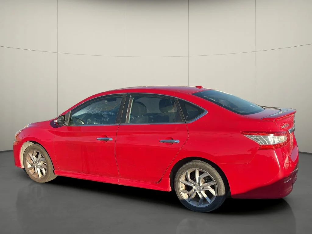 Used 2015 Red Nissan SR image 5