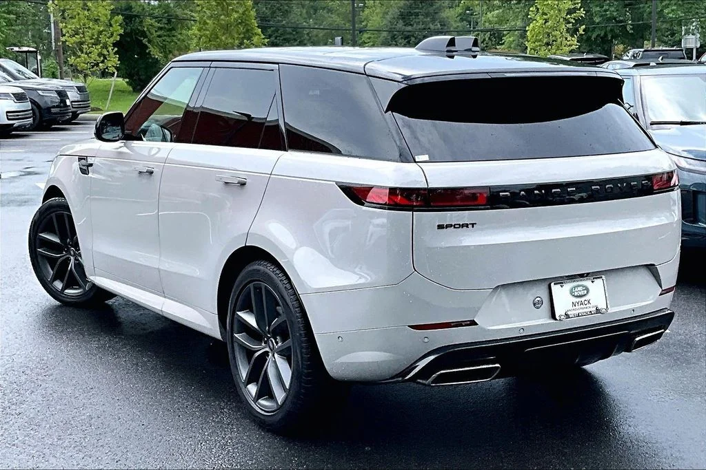 Used 2024 Gray Land Rover Dynamic SE image 12