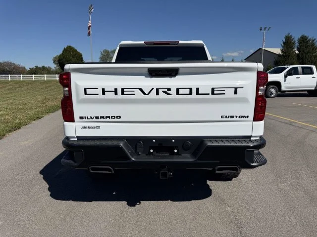 New 2026 Summit White Chevrolet Custom Trail Boss image 19