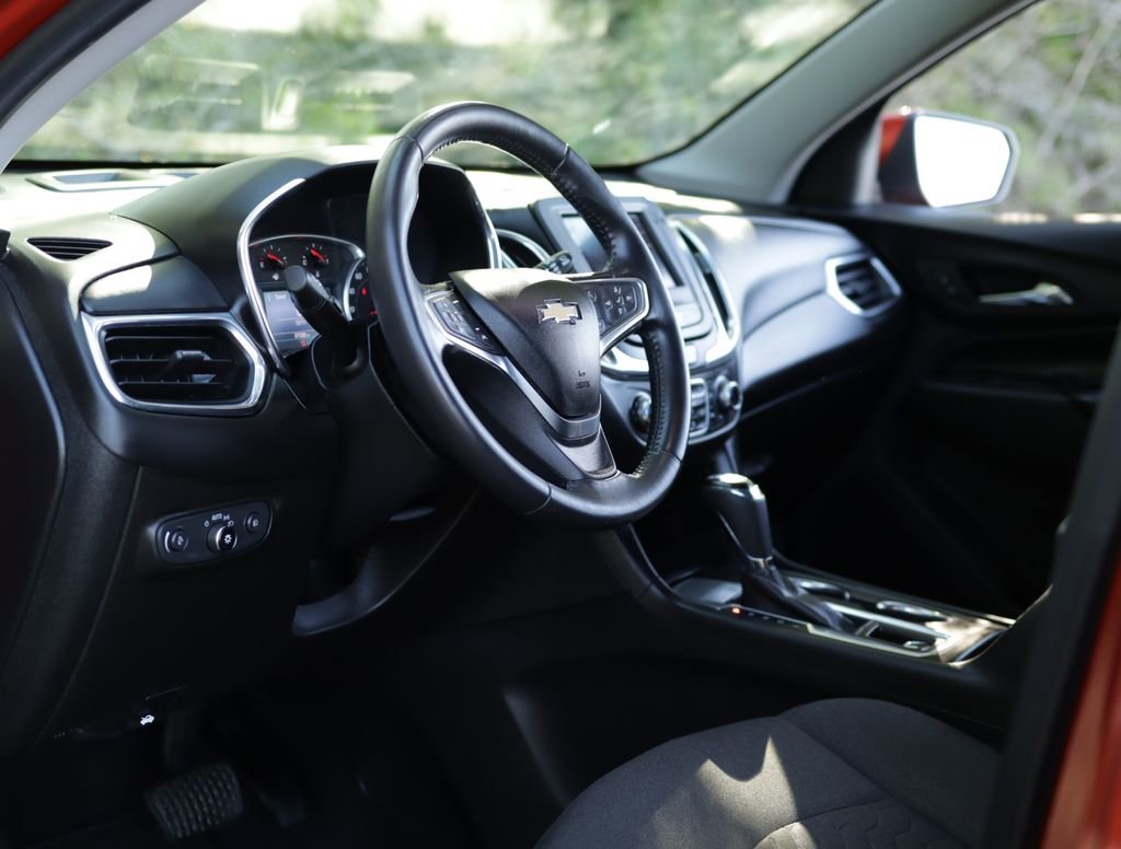 Used 2020 CAYENNE ORANGE METALLIC Chevrolet LT image 9