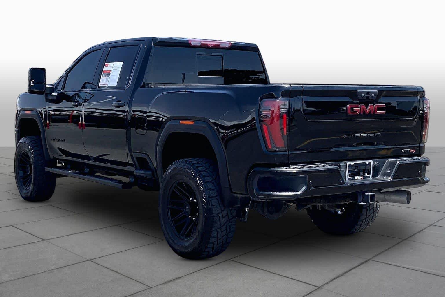 Used 2024 Onyx Black GMC AT4 image 12