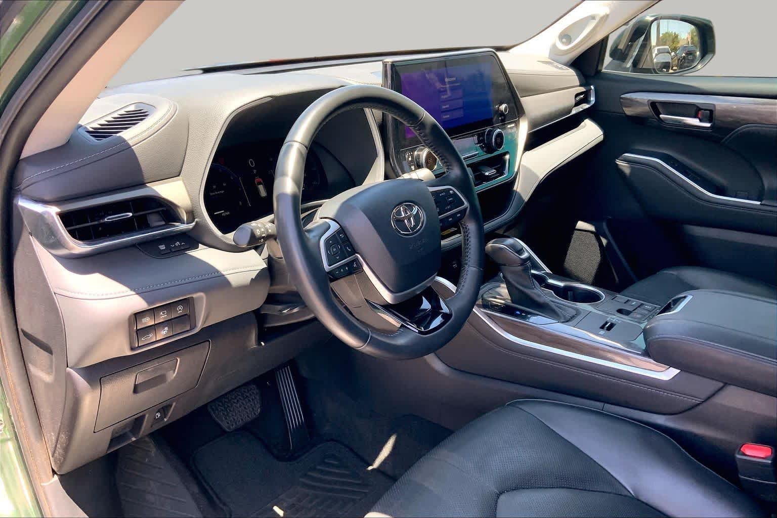 Used 2023 Cypress Toyota Limited image 18
