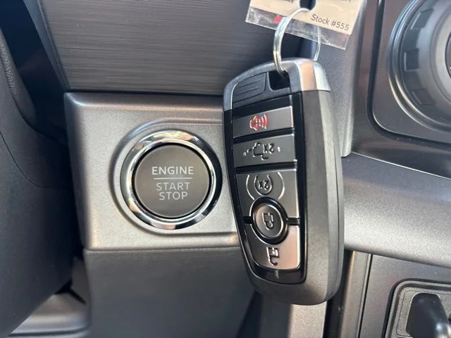 New 2026 Carbonized Gray Metallic Ford XLT image 25