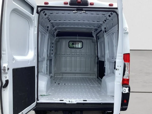 New 2026 Bright White Clearcoat Ram PROMASTER 2500 TRADESMAN CARGO VAN HIGH ROOF 136