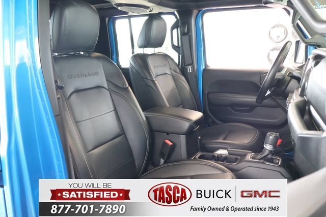 Used 2021  Jeep Overland image 19