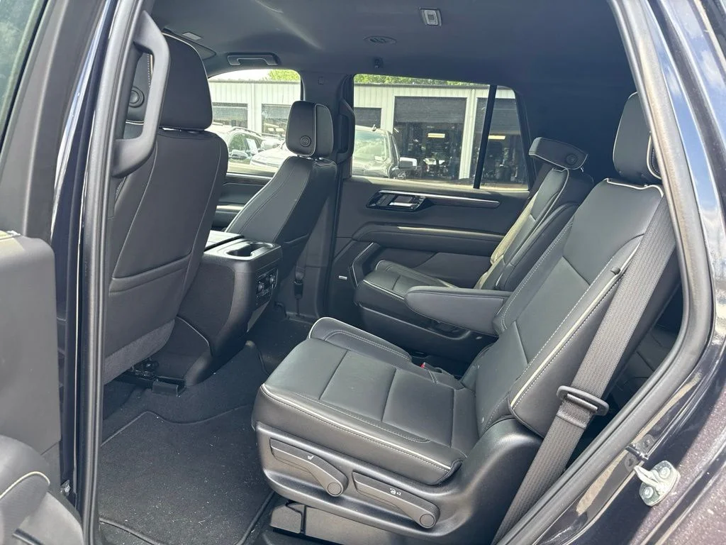 Used 2025 Gray Chevrolet Premier image 8