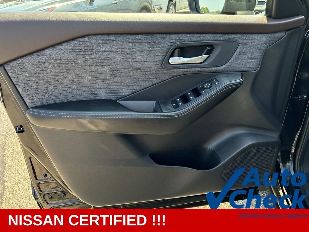 Used 2023 Black Nissan SV image 19
