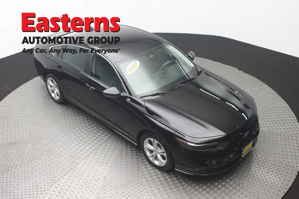 Used 2025 Black Honda LX image 3