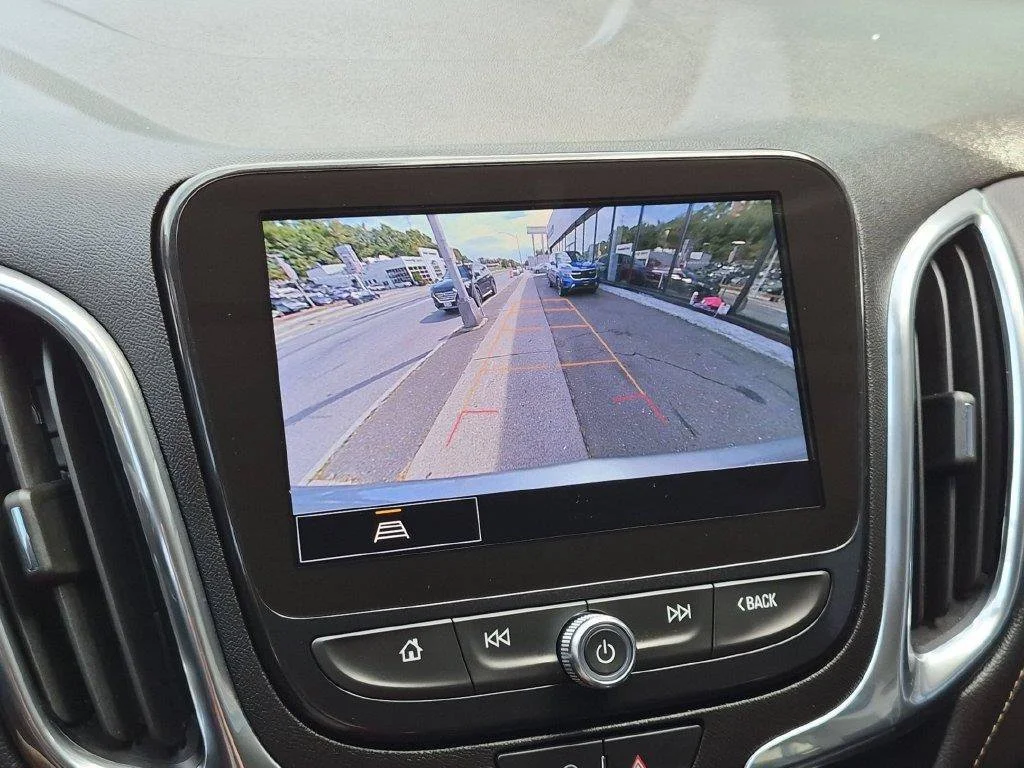 Used 2024 Gray Chevrolet Premier image 19