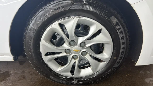 Used 2019 White Chevrolet LS image 9