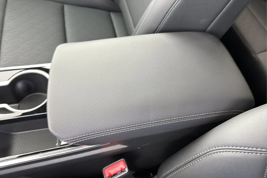 New 2027 Mosaic Black Metallic Chevrolet LT image 28