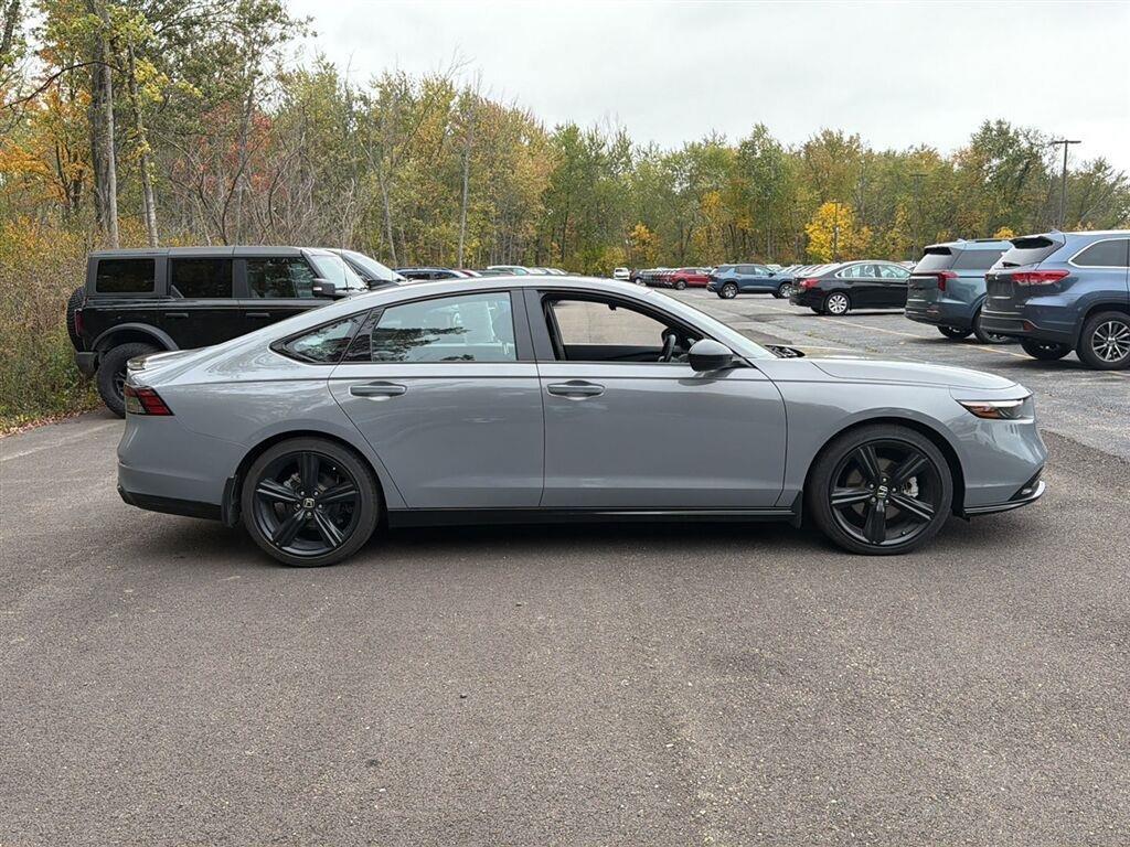 Used 2025 Urban Gray Pearl Honda Sport-L image 7
