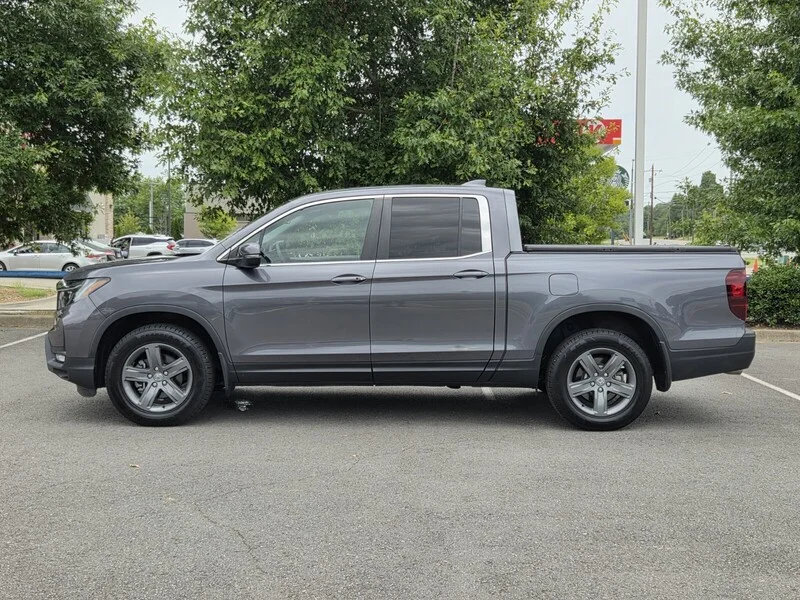 Used 2023 Modern Steel Metallic Honda RTL image 2