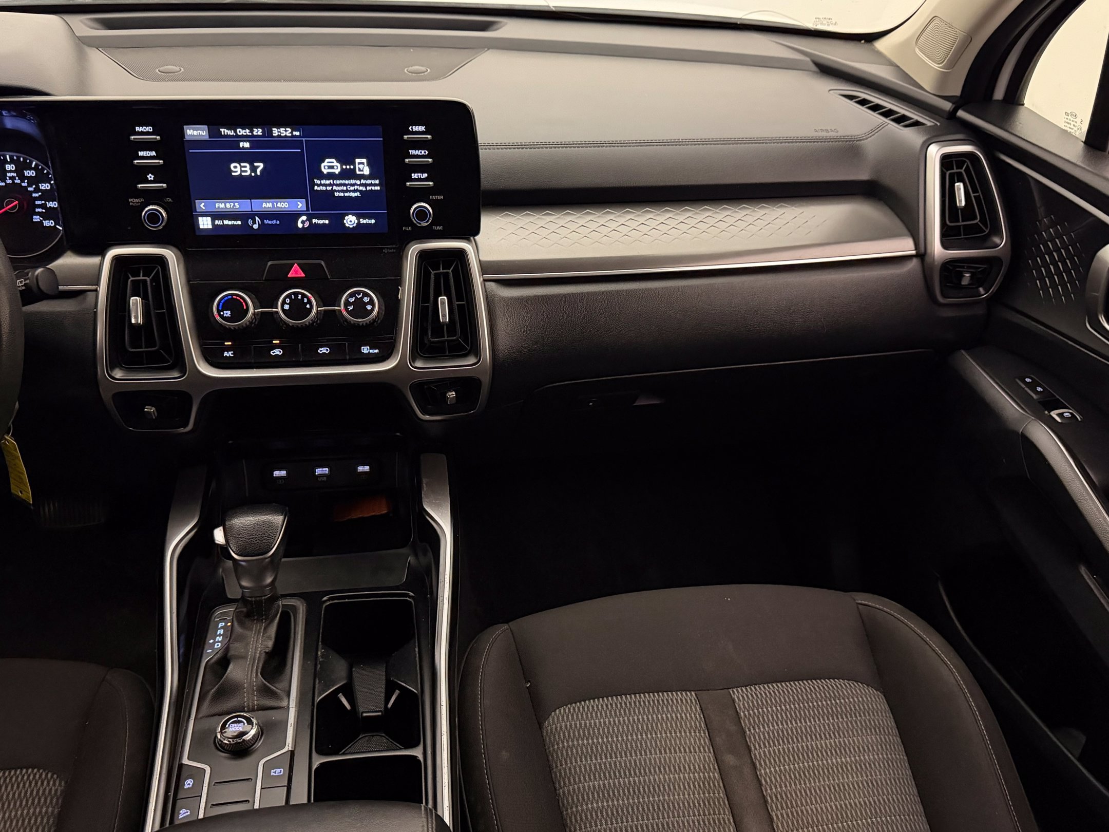 Used 2021 Glacial White Pearl Kia LX image 24