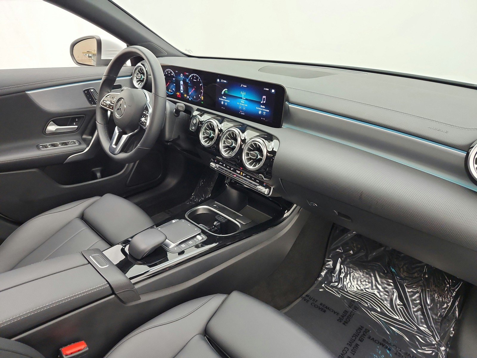 Used 2023 Digital White Metallic Mercedes-Benz CLA 250 Coupe image 22