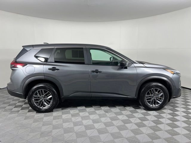 Used 2024 Gray Nissan S image 8