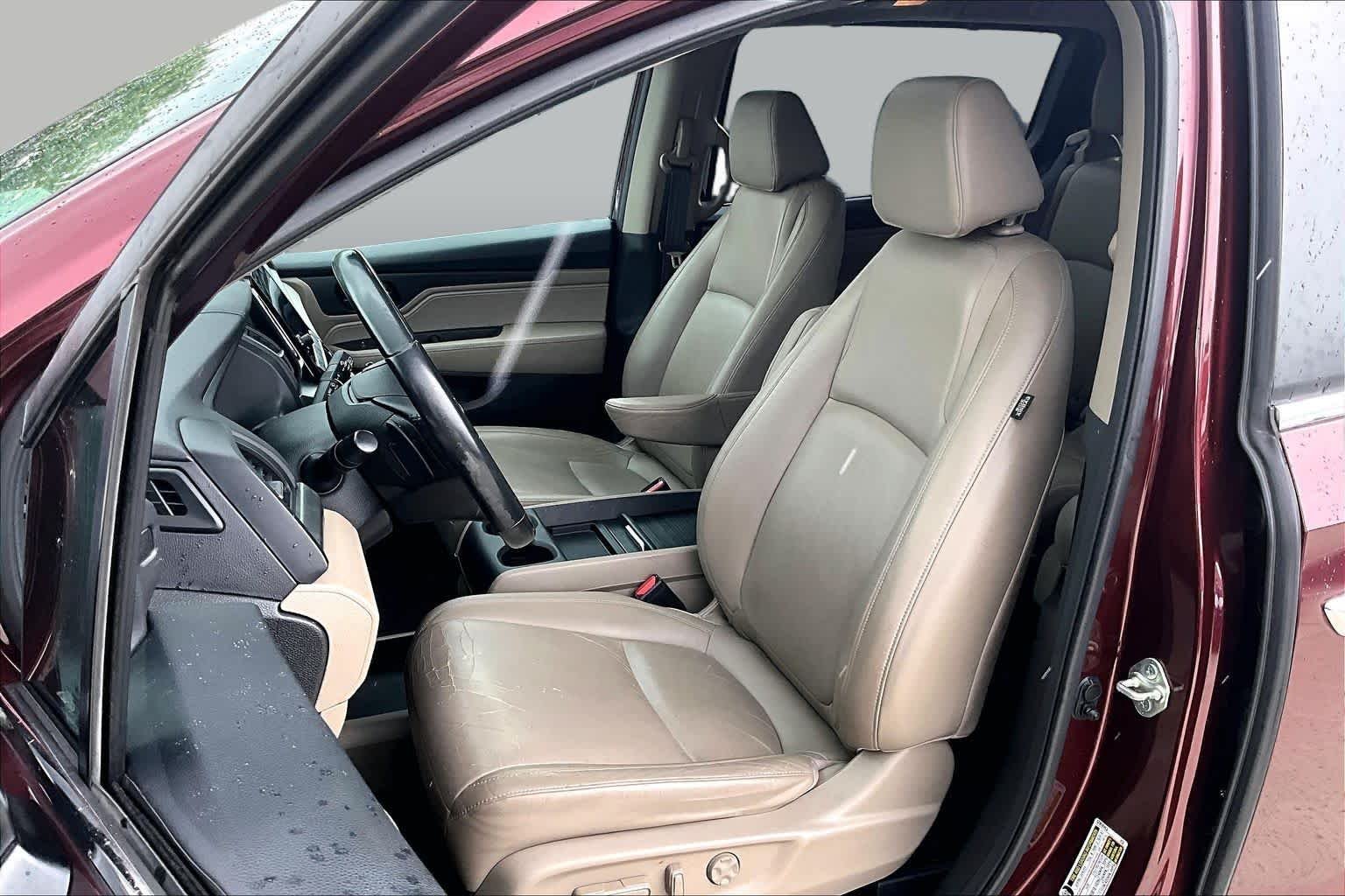Used 2018 Deep Scarlet Pearl Honda EX-L image 8