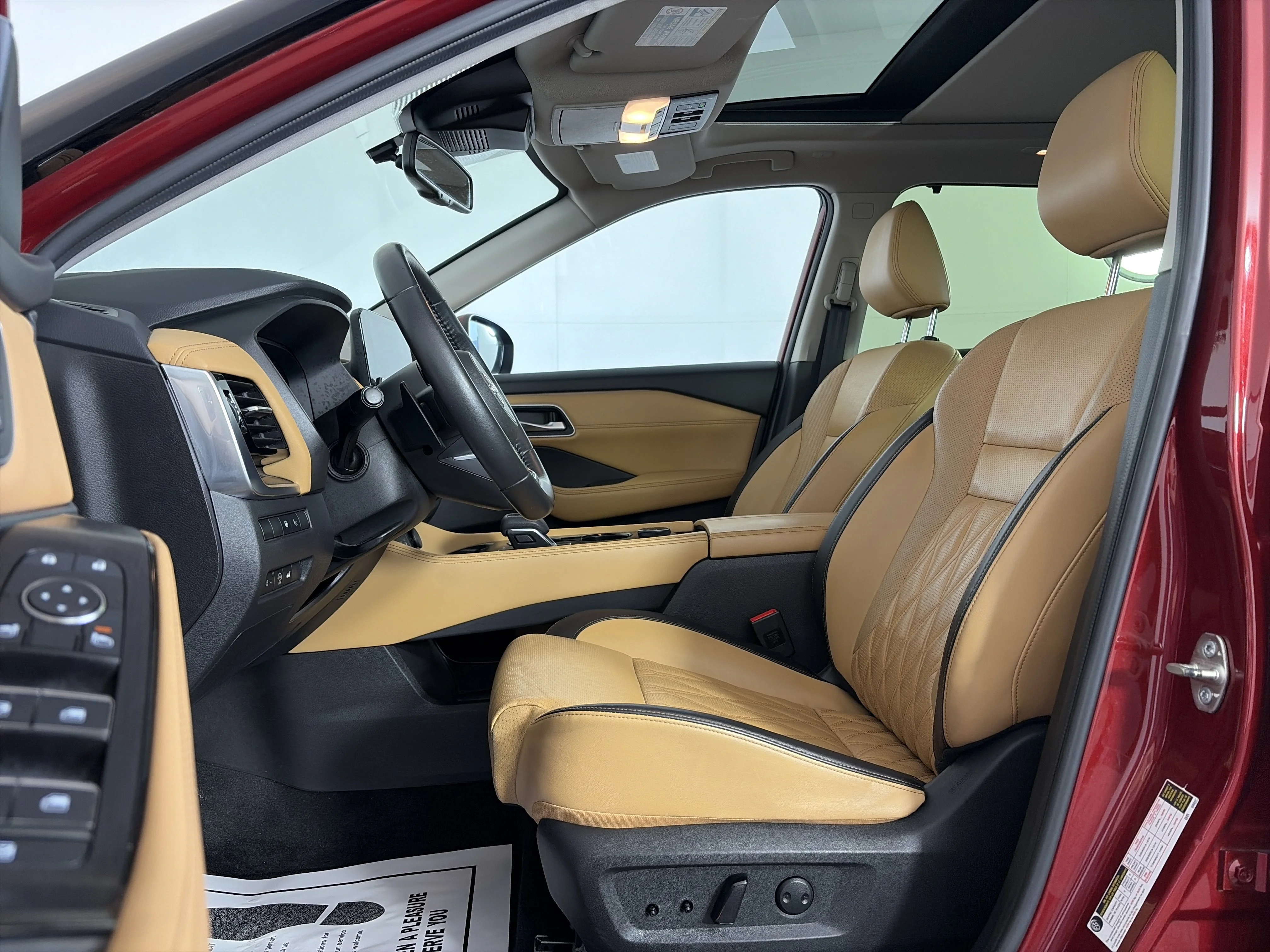 Used 2023 Scarlet Ember Tintcoat Nissan Platinum image 7
