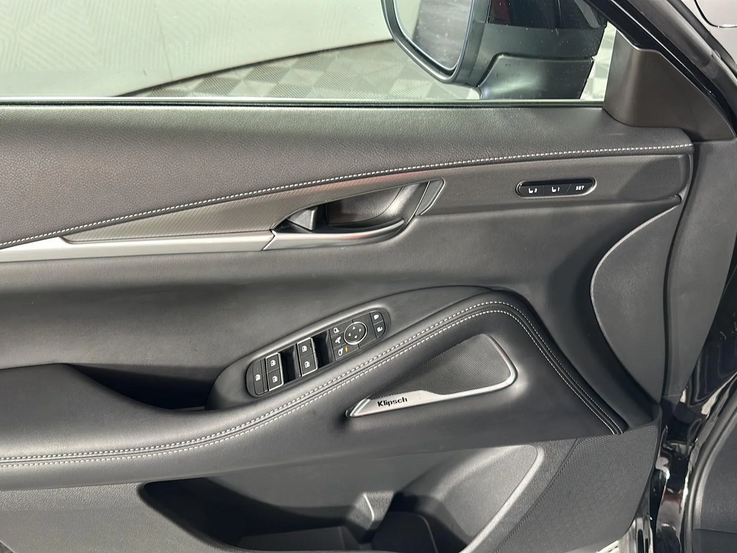 Used 2026 Mineral Black INFINITI LUXE image 12