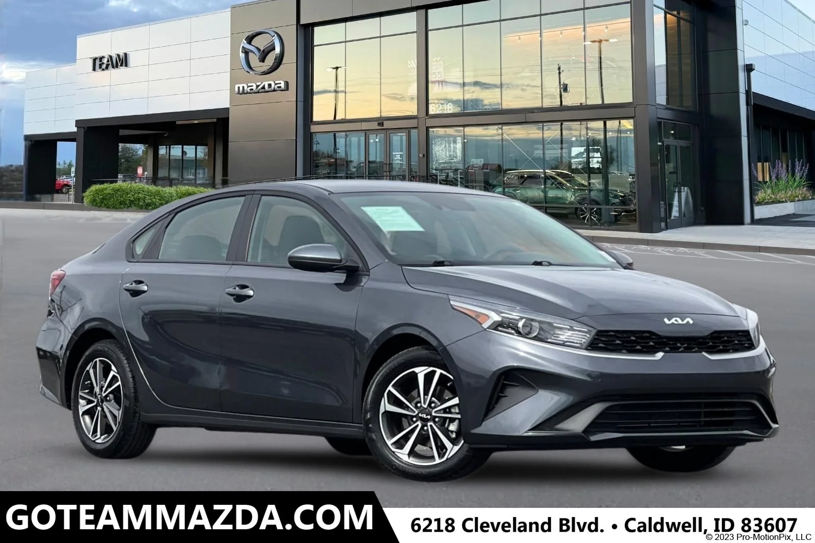 2024 Kia Forte LXS AT's photo