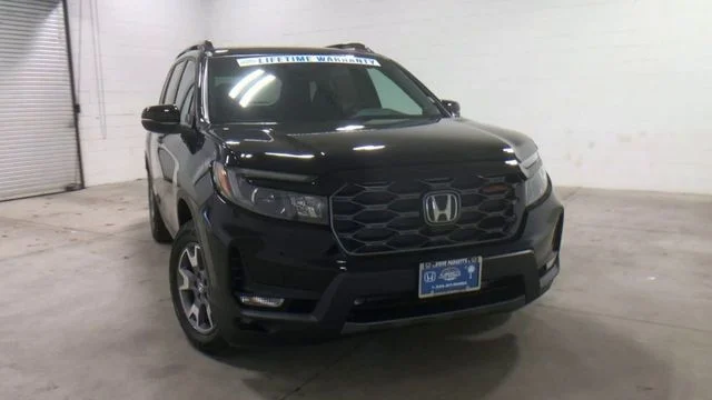 Certified Used 2023 Crystal Black Pearl Honda TrailSport image 6