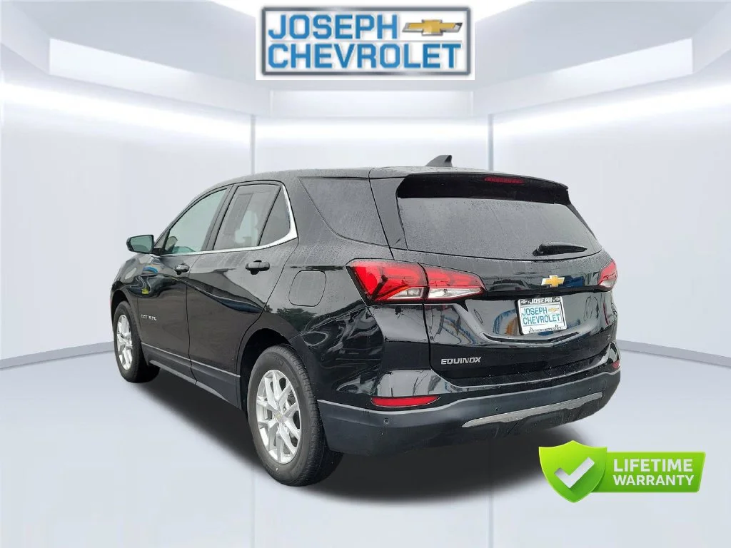 Used 2023 Mosaic Black Metallic Chevrolet LT image 4