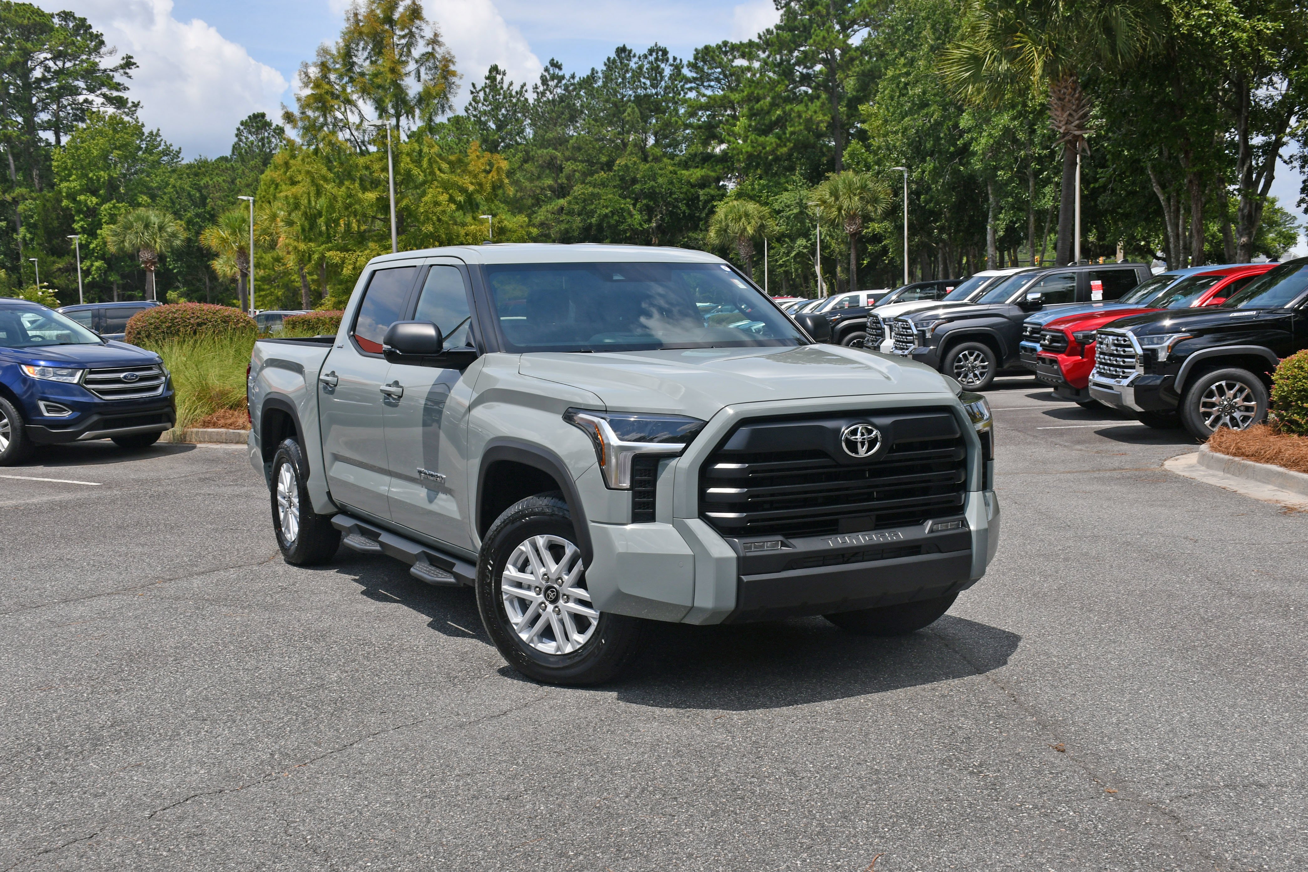 Used 2026  Toyota SR5 image 6