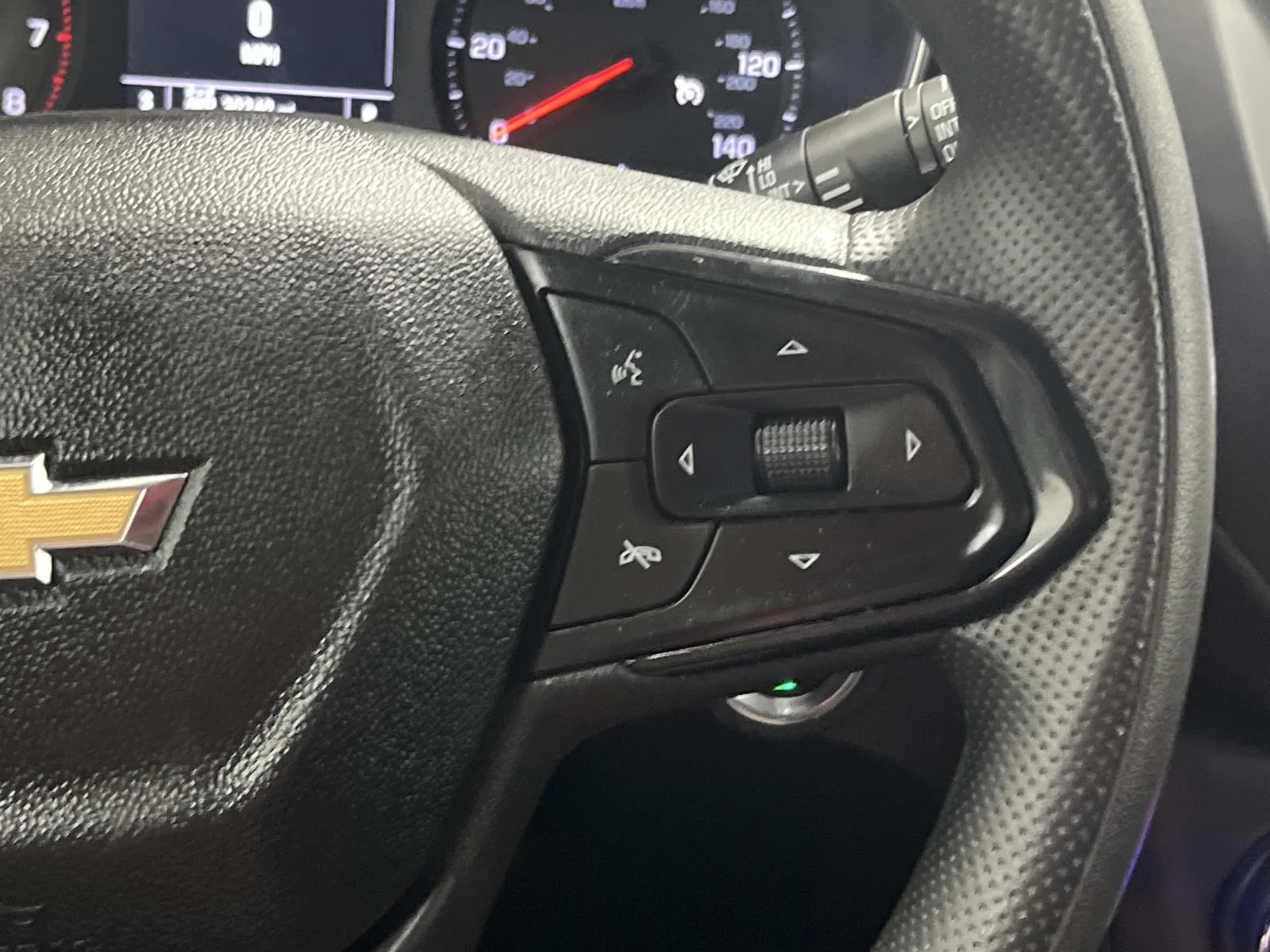Used 2023 STERLING GRAY METALLIC Chevrolet LT image 17