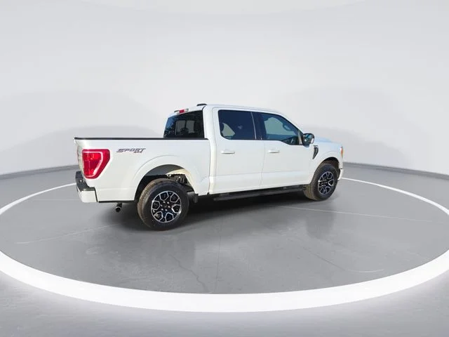 Used 2022 White Ford XLT image 9