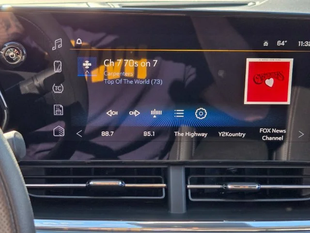 Used 2025 Mosaic Black Metallic Chevrolet LT image 26