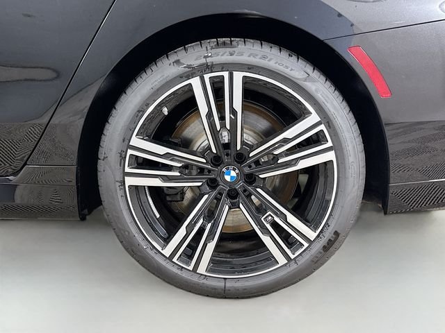 Used 2026 Black BMW 760i xDrive image 33
