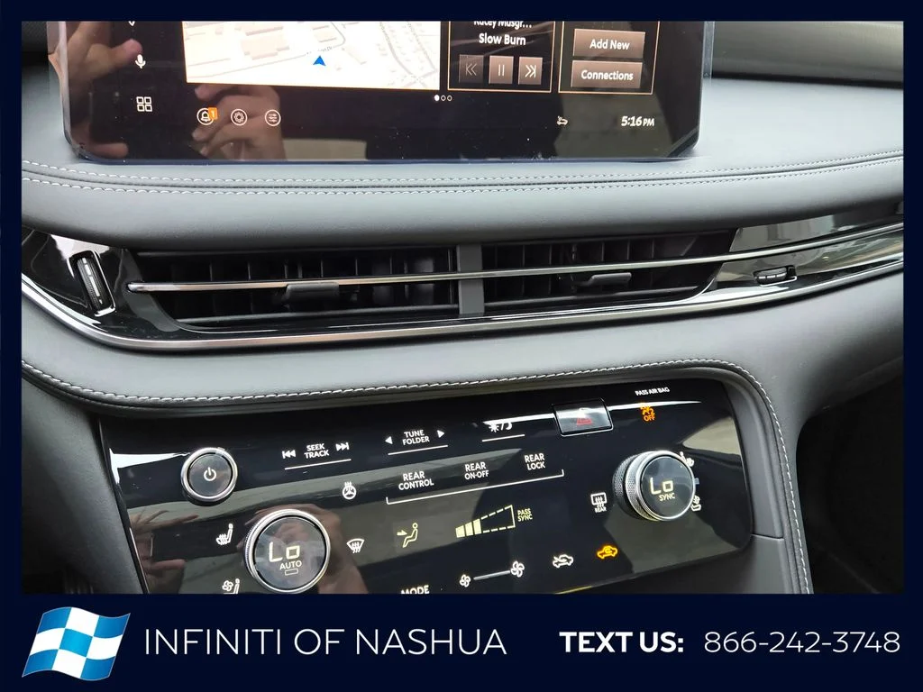 New 2027 2T RAD WHT INFINITI Sport AWD image 25