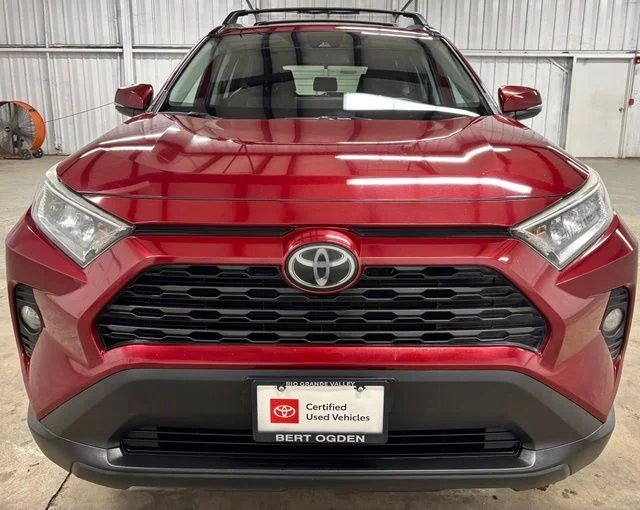 Used 2021 Red Toyota XLE Premium image 2