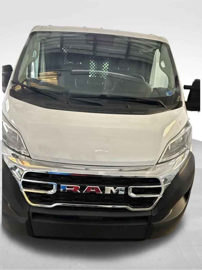 Used 2025 White Ram Base image 19