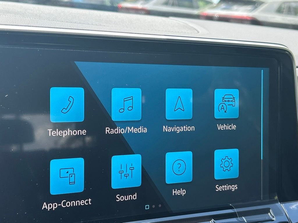 New 2026 Silver Volkswagen 2.0T SE w/Technology image 15