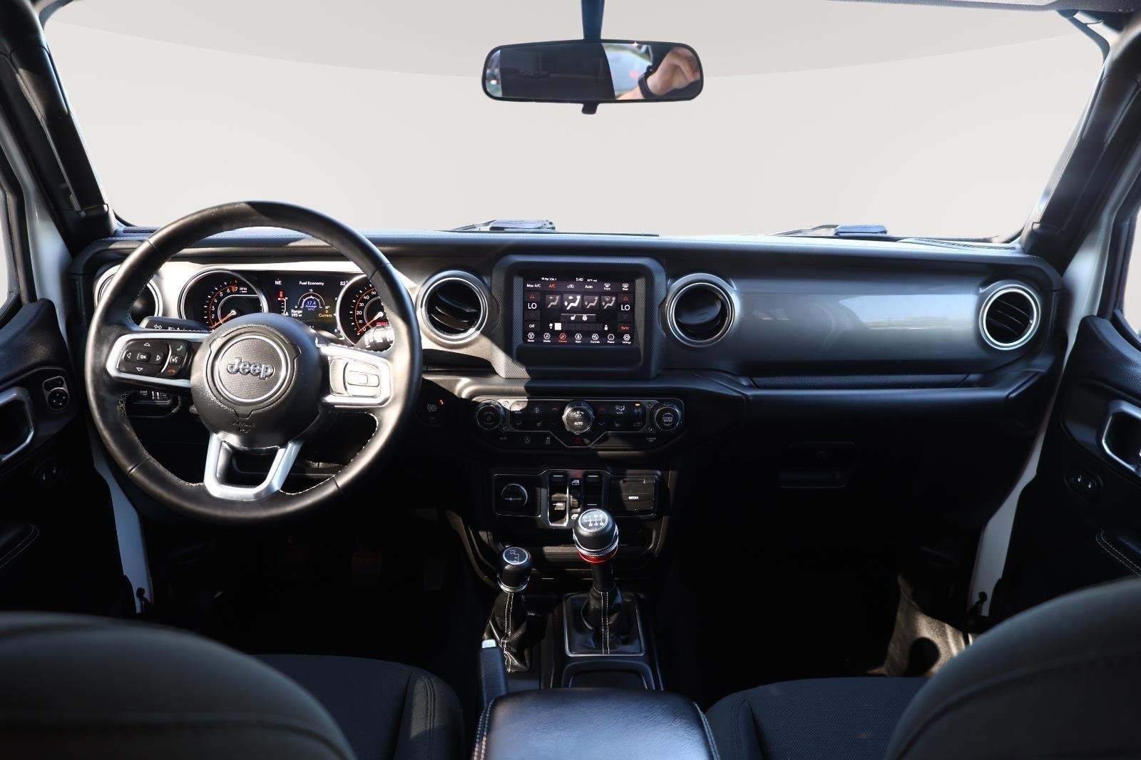 Used 2020 Bright White Clearcoat Jeep Sahara image 24
