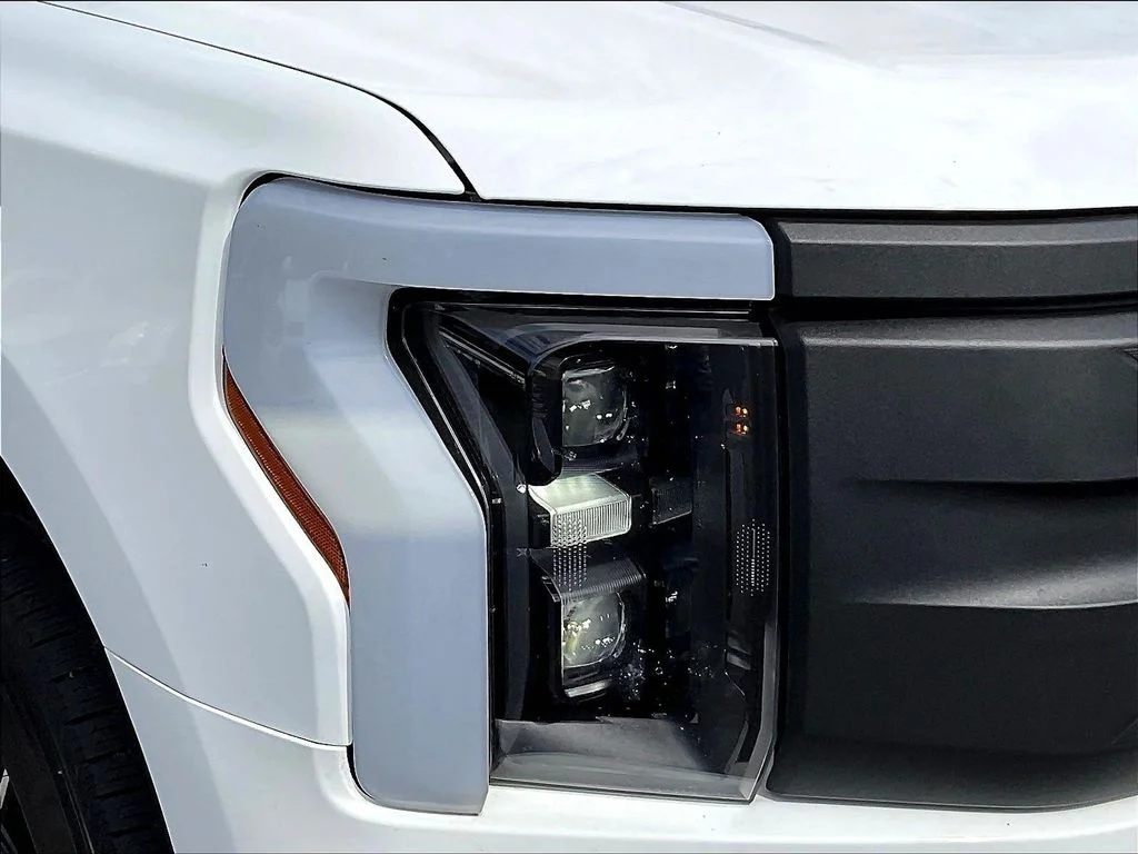 Used 2023 Oxford White Ford Pro image 33