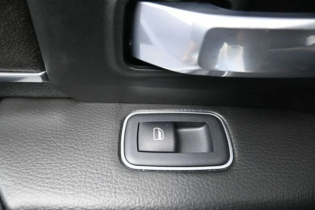 Used 2024 White Ram Laramie image 10