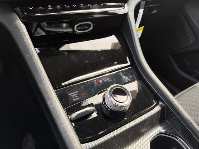 New 2026 Bright White Clear-Coat Exterior Paint Jeep Altitude image 18