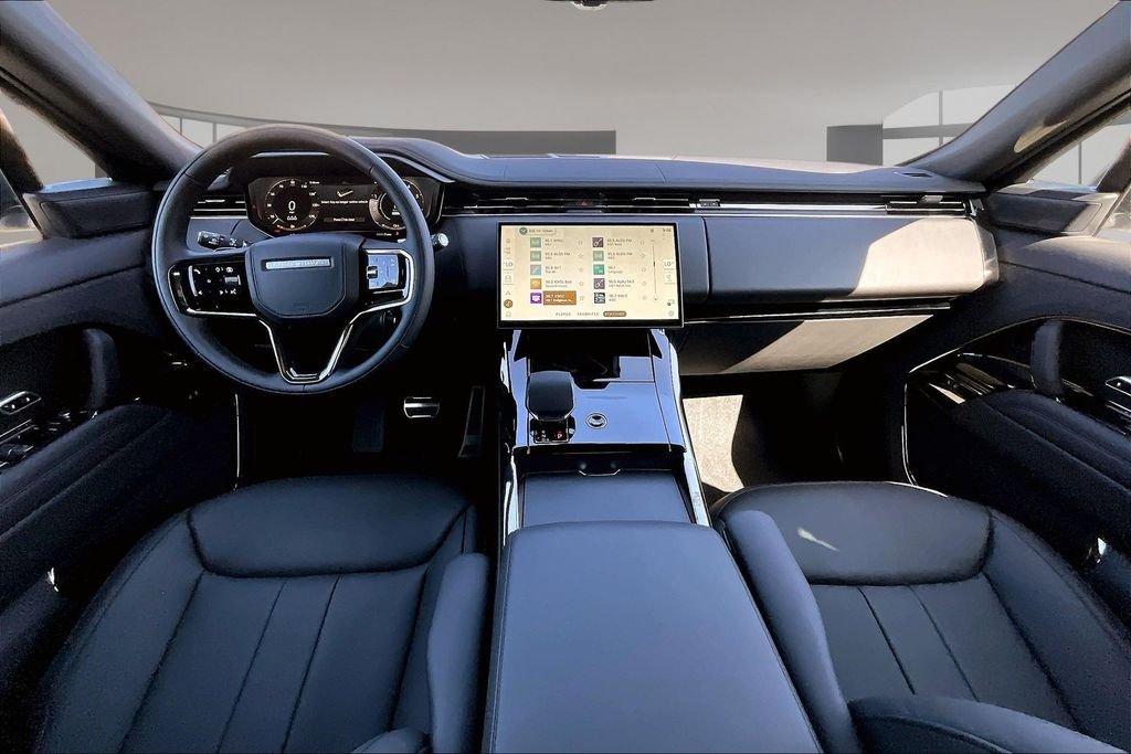 New 2026 BORASCO GREY Land Rover Dynamic SE image 5